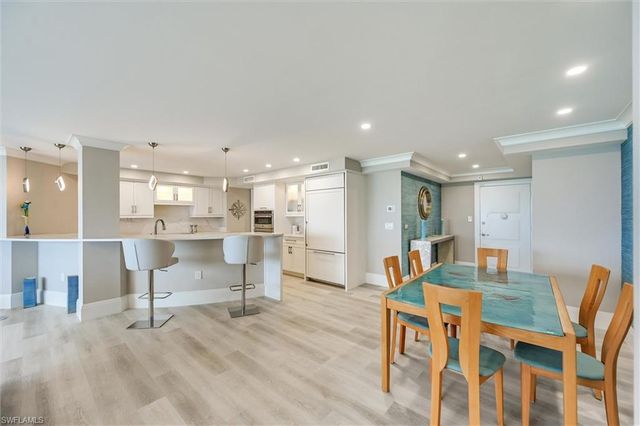 1275 GULF SHORE BLVD N 601 & 602, Naples, FL 34102