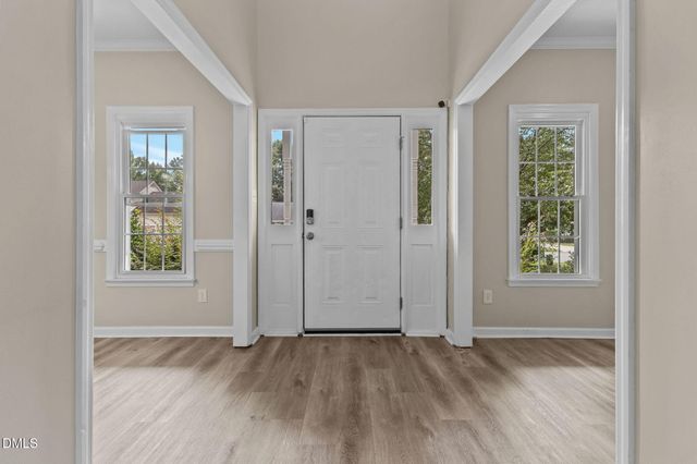 8318 Umstead Drive, Fayetteville, NC 28304