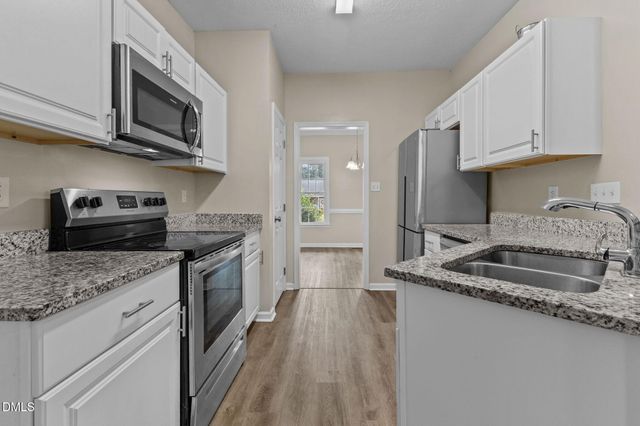 8318 Umstead Drive, Fayetteville, NC 28304