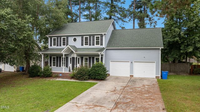8318 Umstead Drive, Fayetteville, NC 28304