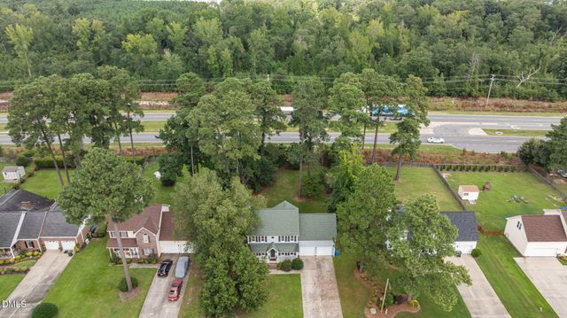 8318 Umstead Drive, Fayetteville, NC 28304