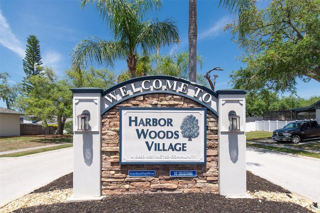 25 HARBOR WOODS CIRCLE, Safety Harbor, FL 34695