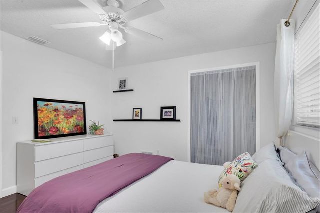 25 HARBOR WOODS CIRCLE, Safety Harbor, FL 34695