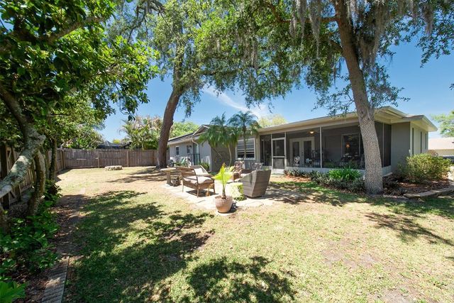 25 HARBOR WOODS CIRCLE, Safety Harbor, FL 34695