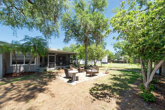 25 HARBOR WOODS CIRCLE, Safety Harbor, FL 34695