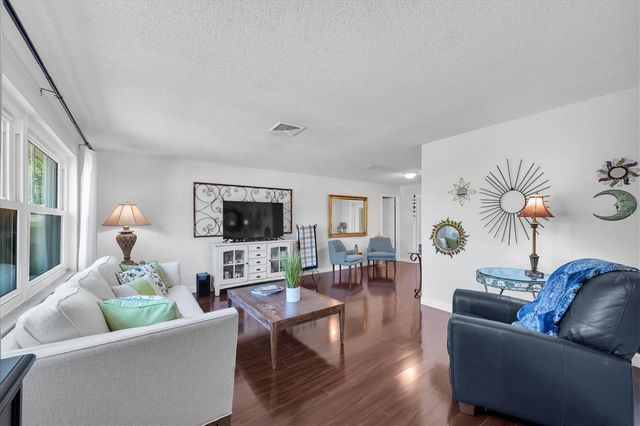 25 HARBOR WOODS CIRCLE, Safety Harbor, FL 34695