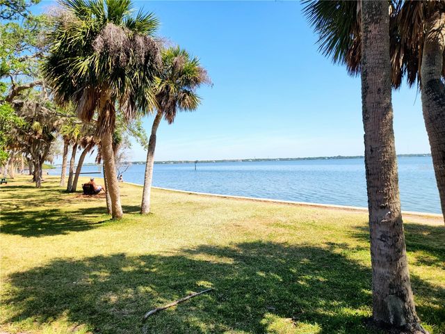 25 HARBOR WOODS CIRCLE, Safety Harbor, FL 34695