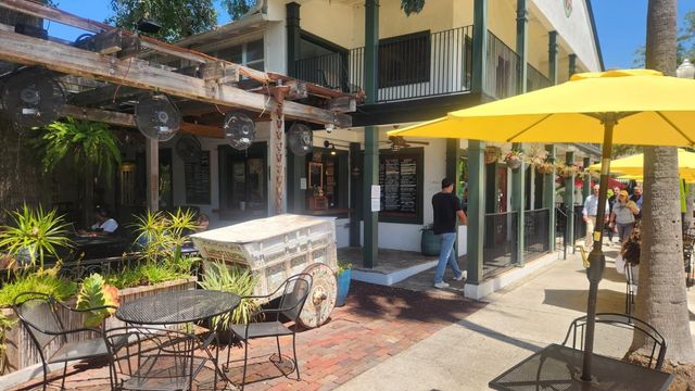 25 HARBOR WOODS CIRCLE, Safety Harbor, FL 34695