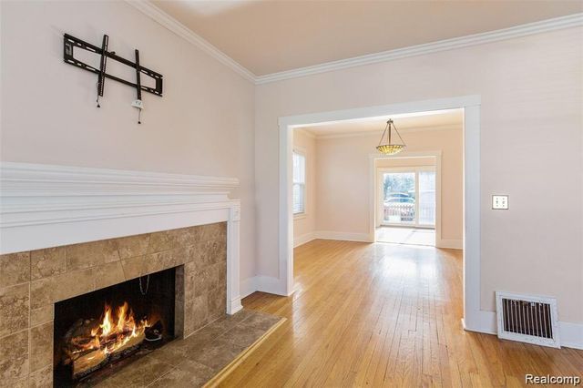 401 Catalpa Drive, Royal Oak, MI 48067