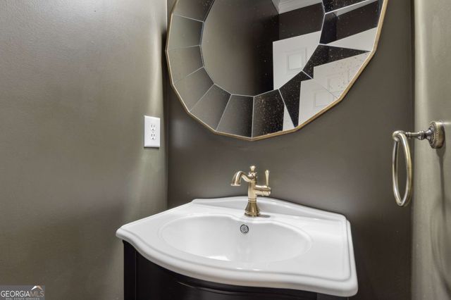 198 Hawthorn Circle NE, Atlanta, GA 30317