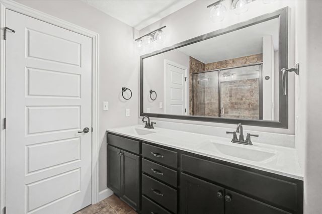 3400 WISTERIA LN, Columbia, MO 65203