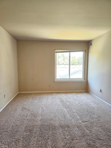 409 Sunset Lane, St Clair Shores, MI 48082
