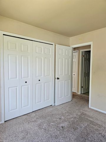 409 Sunset Lane, St Clair Shores, MI 48082