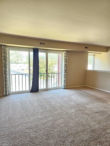 409 Sunset Lane, St Clair Shores, MI 48082
