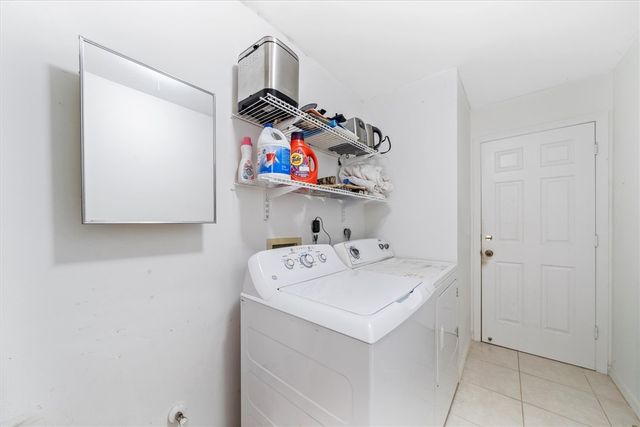 9335 Seagrape Drive, Vero Beach, FL 32963