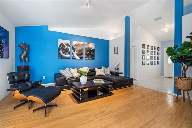 9335 Seagrape Drive, Vero Beach, FL 32963