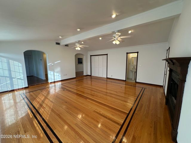 4690 HOMESTEAD Road, Jacksonville, FL 32210