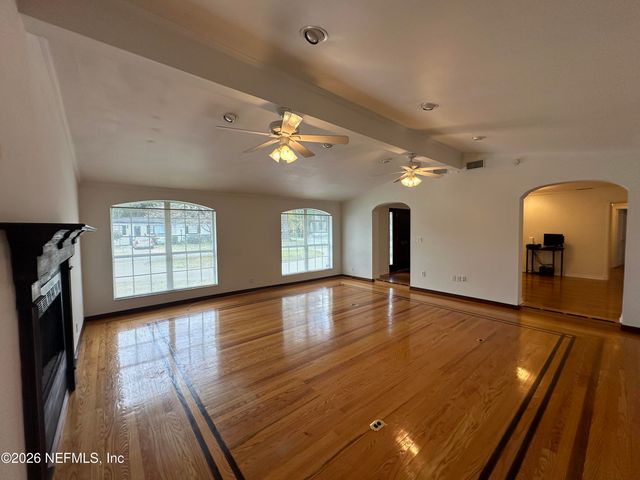 4690 HOMESTEAD Road, Jacksonville, FL 32210