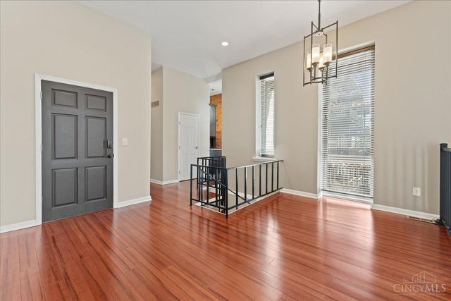 2625 Cleinview Avenue, Cincinnati, OH 45206