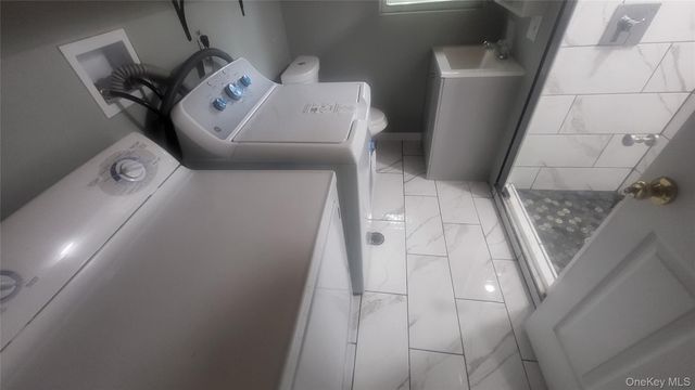 6 Blue Jay Lane, Hyde Park, NY 12538