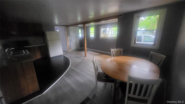 6 Blue Jay Lane, Hyde Park, NY 12538