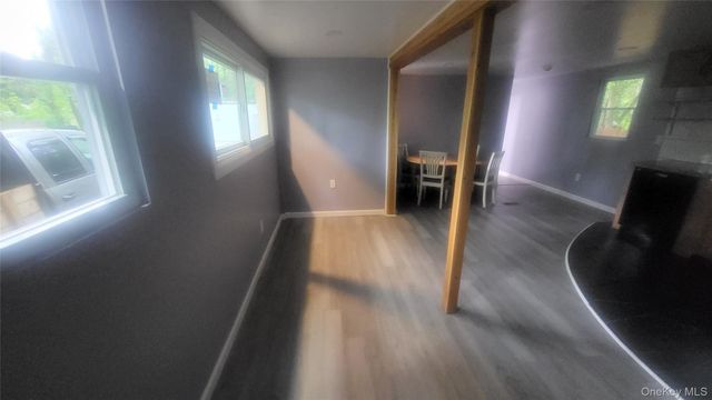 6 Blue Jay Lane, Hyde Park, NY 12538