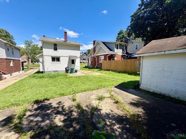 1217 Groesbeck Rd, Cincinnati, OH 45224