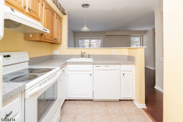 5 Rushmore Ln 5, Allamuchy Twp., NJ 07840