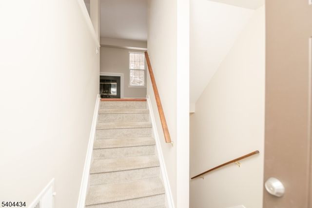 5 Rushmore Ln 5, Allamuchy Twp., NJ 07840