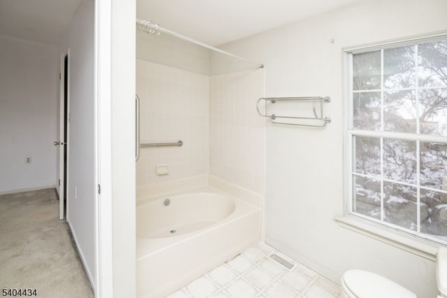 5 Rushmore Ln 5, Allamuchy Twp., NJ 07840