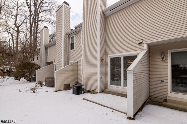 5 Rushmore Ln 5, Allamuchy Twp., NJ 07840