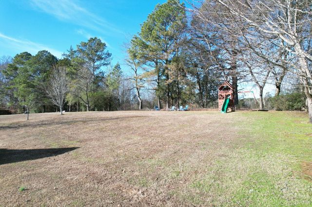 491 Thoroughbred Drive NW, Cleveland, TN 37312