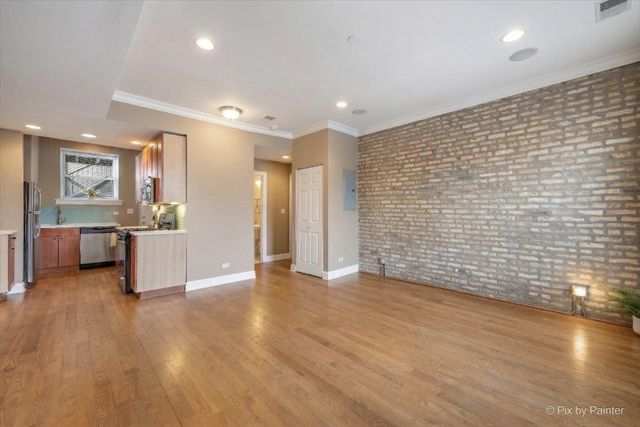 6146 N Ravenswood Avenue 2, Chicago, IL 60660