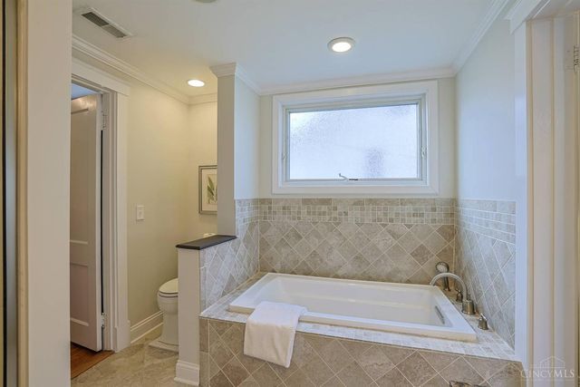 1308 Edwards Road, Cincinnati, OH 45208