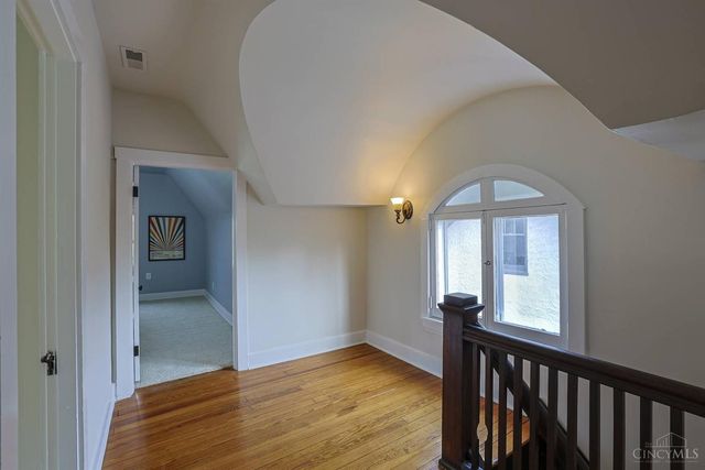 1308 Edwards Road, Cincinnati, OH 45208