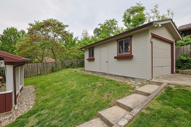 1308 Edwards Road, Cincinnati, OH 45208