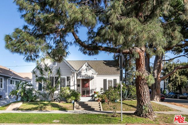 500 N Windsor Boulevard, Los Angeles, CA 90004