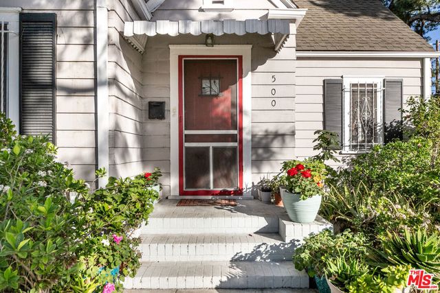 500 N Windsor Boulevard, Los Angeles, CA 90004