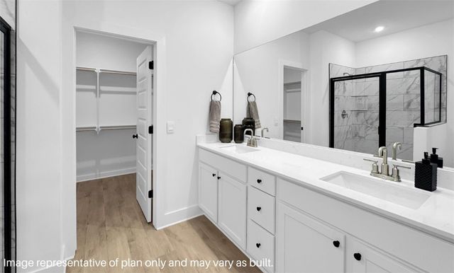 1001 Thornwood Place, Bentonville, AR 72713