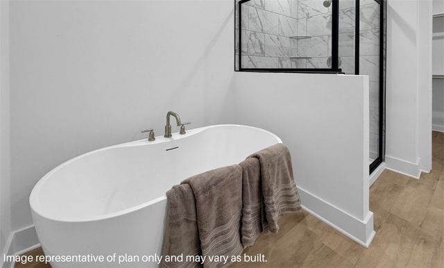 1001 Thornwood Place, Bentonville, AR 72713