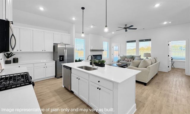 1001 Thornwood Place, Bentonville, AR 72713