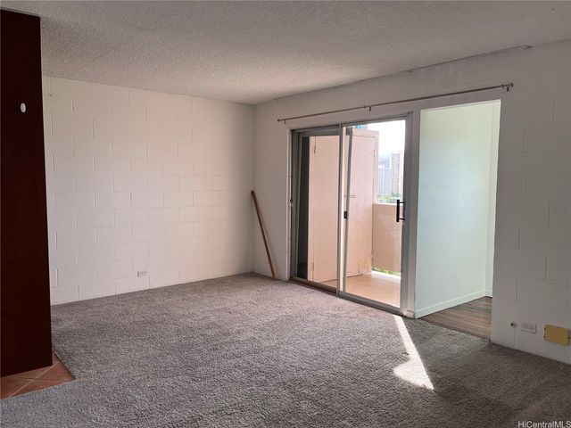 3370 Salt Lake Boulevard 308, Honolulu, HI 96818