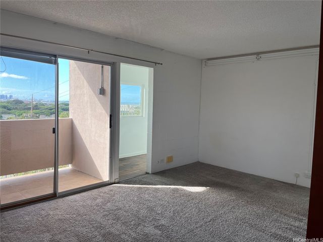 3370 Salt Lake Boulevard 308, Honolulu, HI 96818