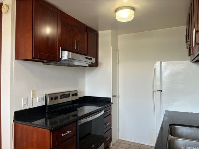 3370 Salt Lake Boulevard 308, Honolulu, HI 96818