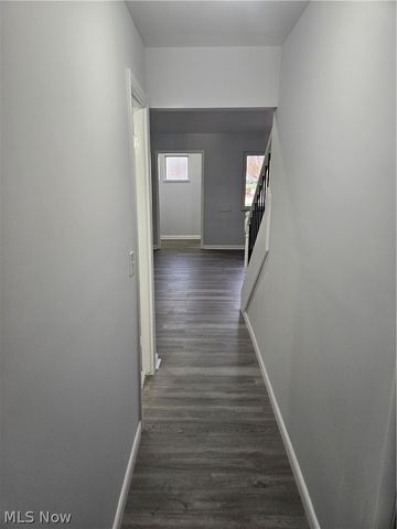 25600 Country Club Boulevard 12, North Olmsted, OH 44070