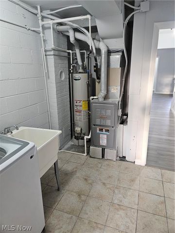 25600 Country Club Boulevard 12, North Olmsted, OH 44070