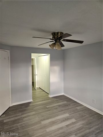 25600 Country Club Boulevard 12, North Olmsted, OH 44070