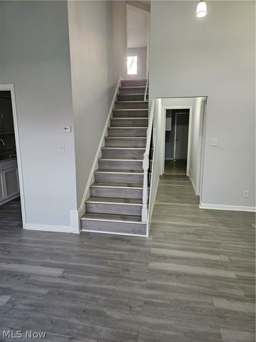 25600 Country Club Boulevard 12, North Olmsted, OH 44070