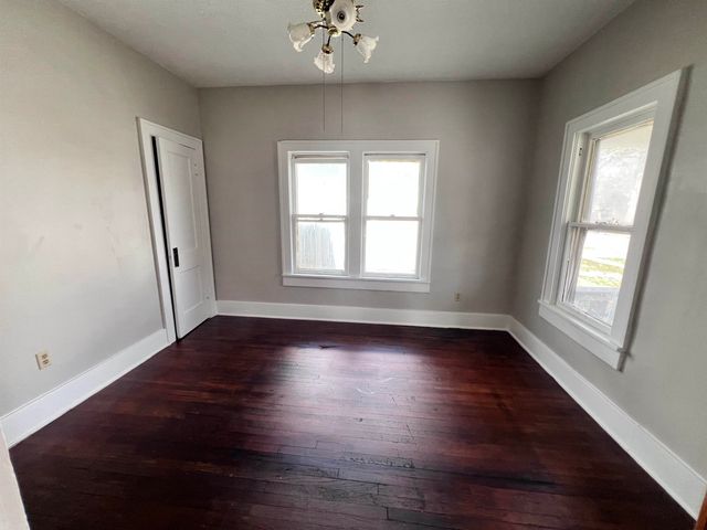 1915 S TOPEKA AVENUE, Wichita, KS 67211