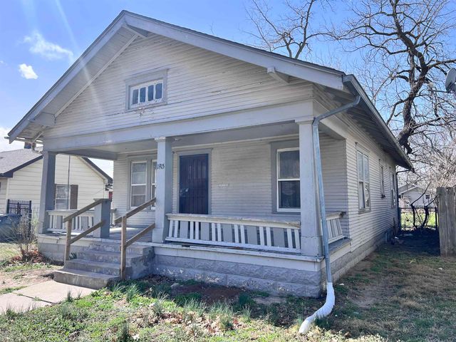 1915 S TOPEKA AVENUE, Wichita, KS 67211